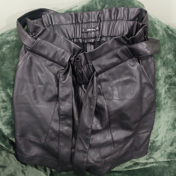 Women's  Shorts - Picture 1 of 3